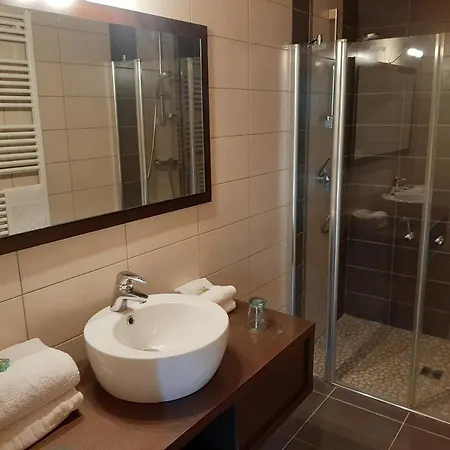 L'aurore Du Lac Hotel