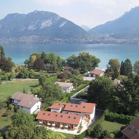 L'aurore Du Lac 3*